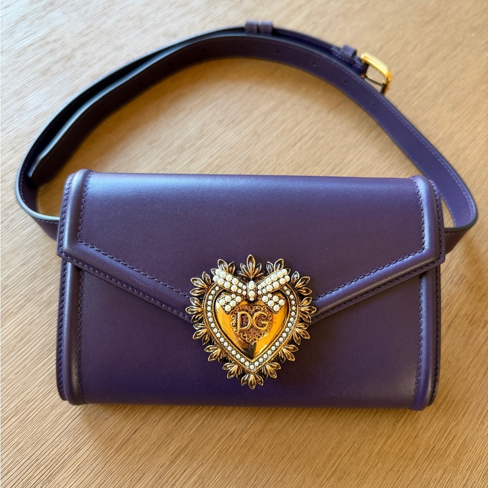 Dolce & Gabbana Purple Belt Bag with Gold Heart Accent - Picture 1 of 5